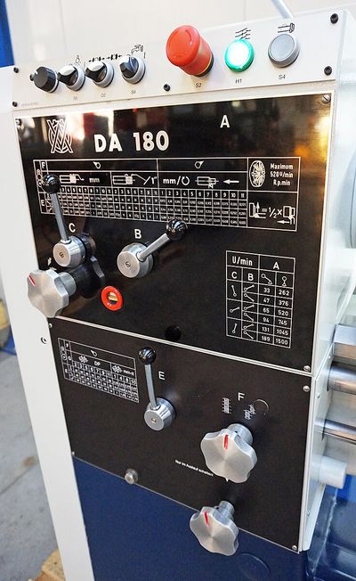 Voest DA180-52-800 - Universal-Drehmaschine