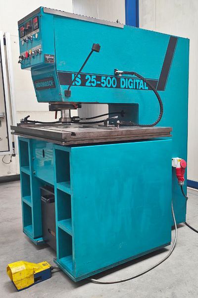 Indumasch IS 25-500 - Stanzmaschine