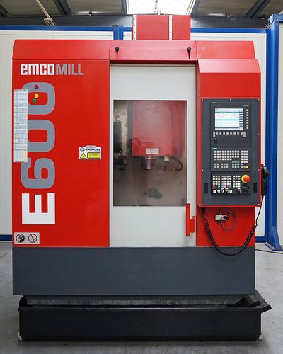 Emco E 600 - Vertikal-Bearbeitungszentrum