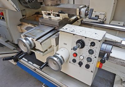 Weiler E50/1 - CNC-Drehmaschine